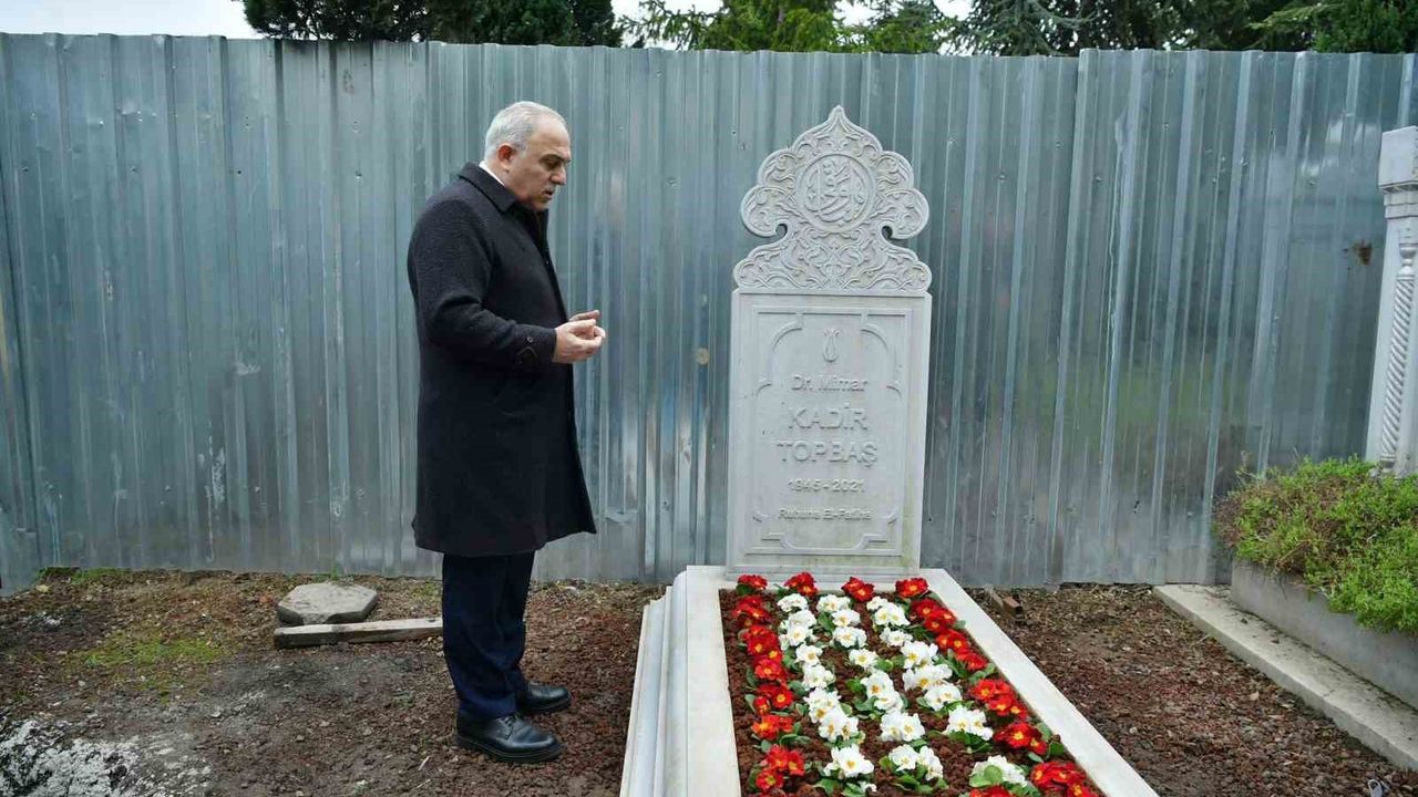 Kadir Topbaş vefatının yıl dönümünde anıldı