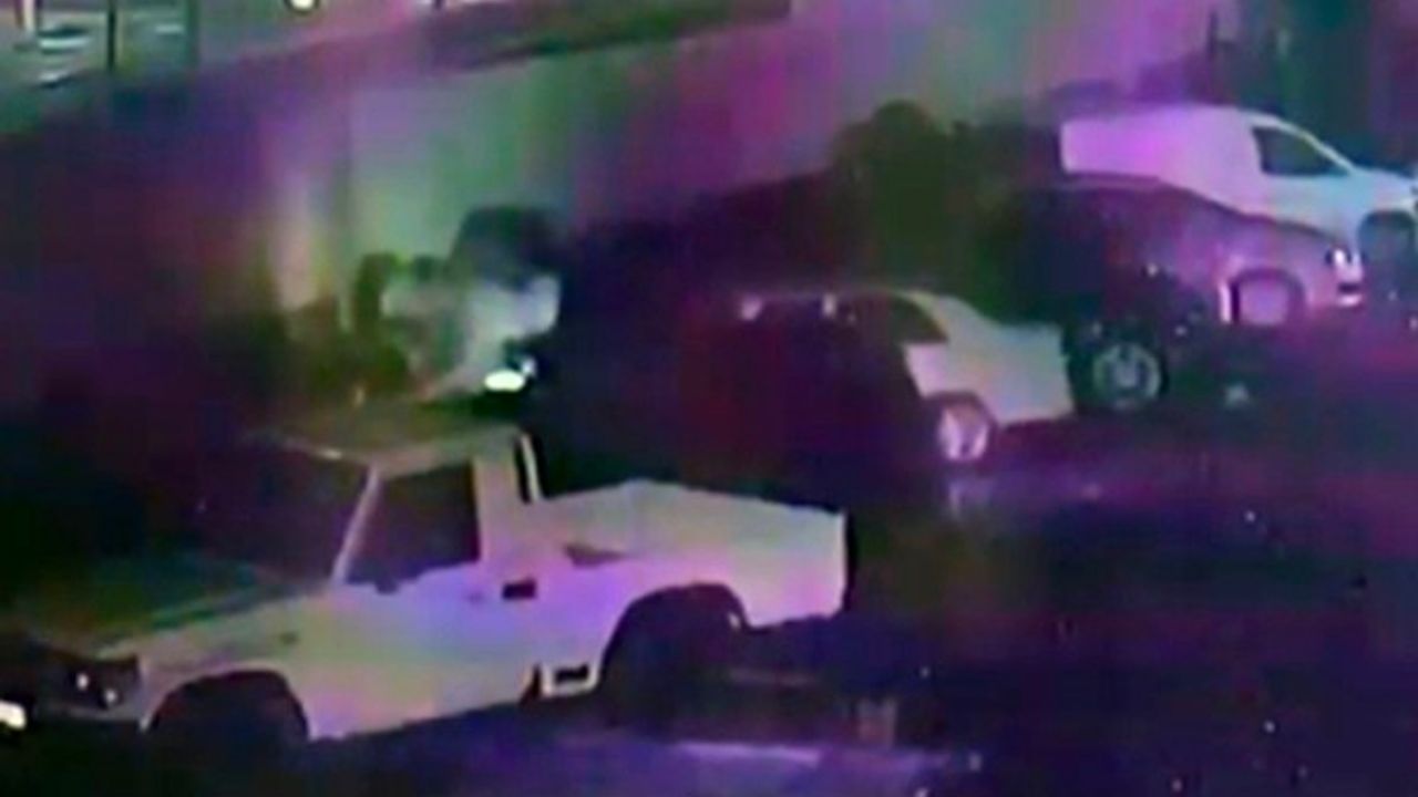 Otopark Yangınında 5 Araç Kül Oldu: Şüpheli Tutuklandı