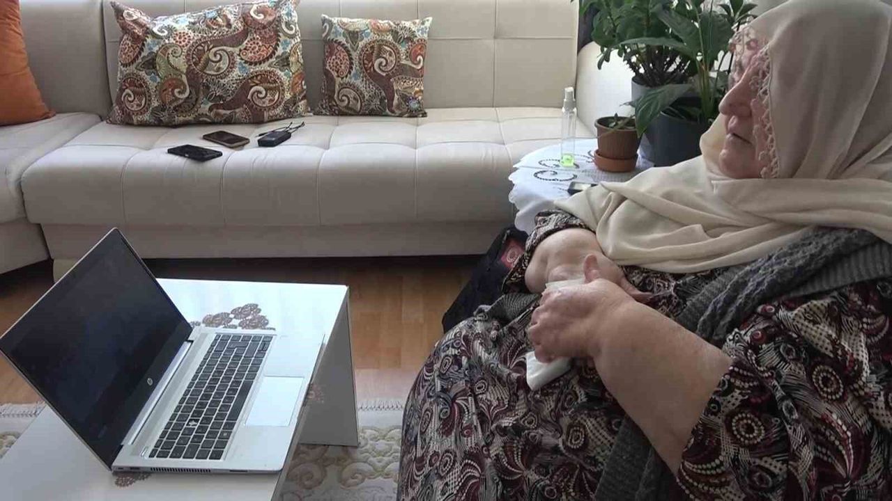 Sabahat Teyze’nin Ördüğü 400 Bere Siirt’teki Komandolara Ulaştı