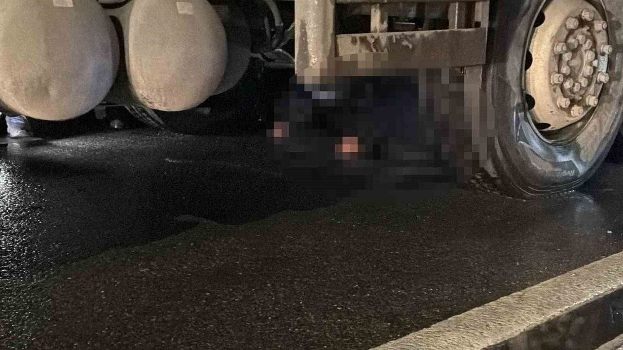 Üsküdar’da kamyonun çarptığı kadın yaralandı