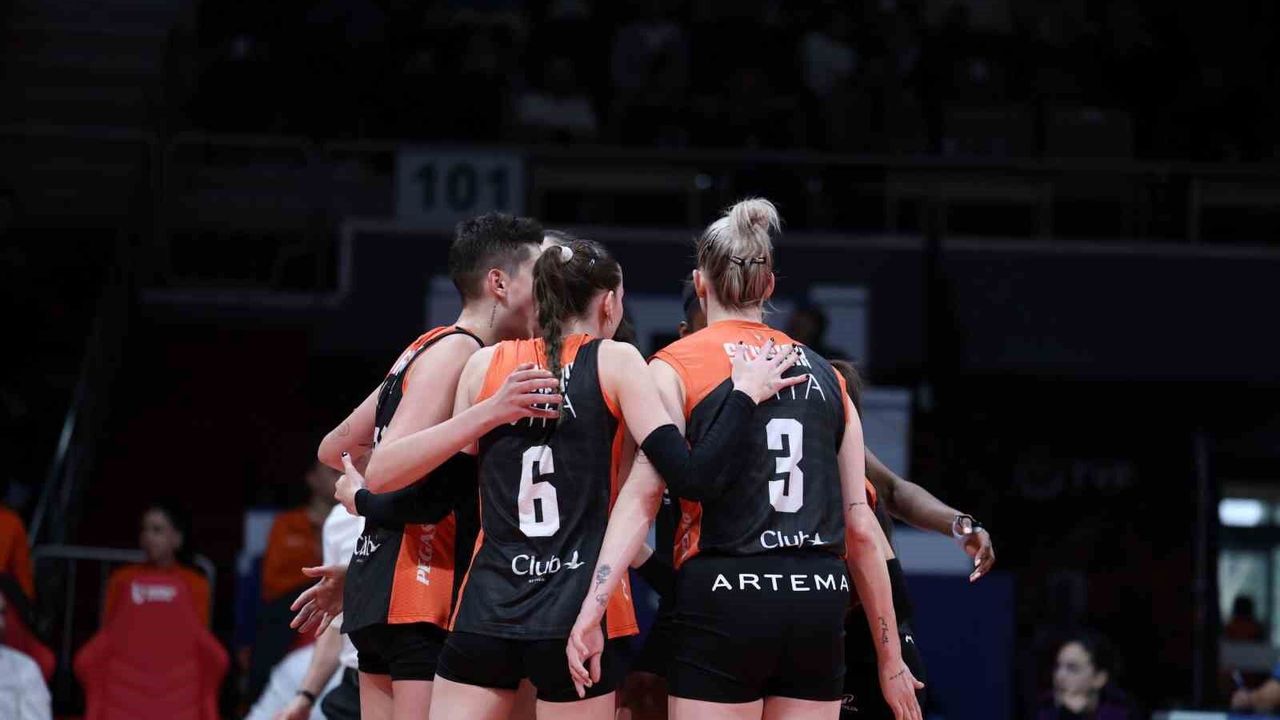 Vodafone Sultanlar Ligi’nde Eczacıbaşı Dynavit’e Zeren Spor Darbesi