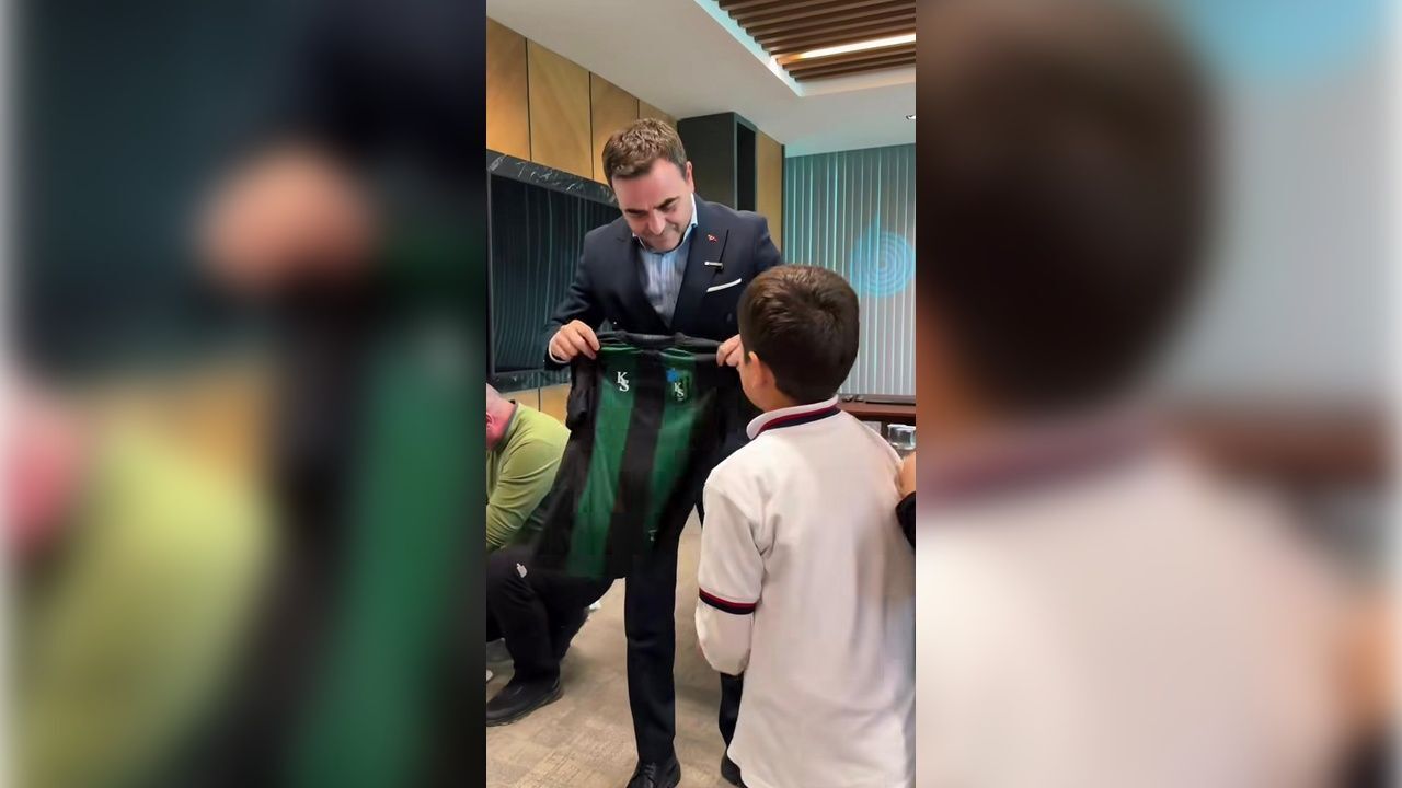 Başiskeleli çocuklara Kocaelispor forması sevinci