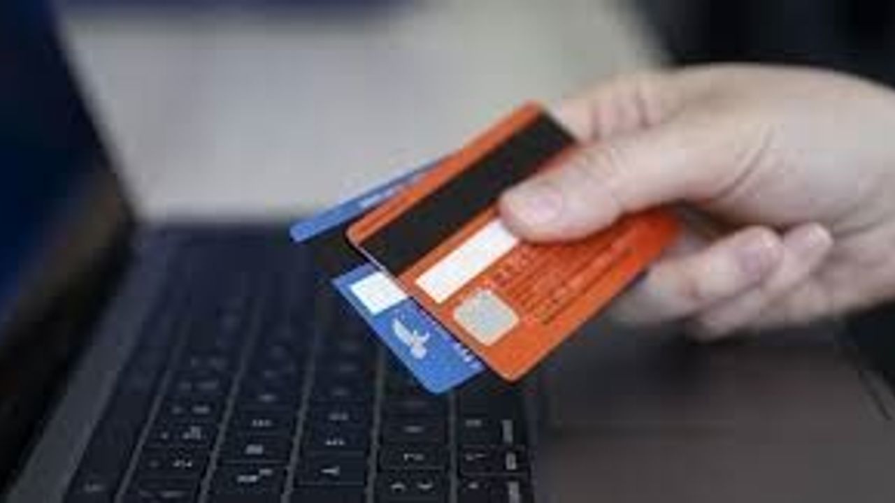 Kredi Puanınıza Güvenmeyin: Bankalar Artık Hesap Hareketlerinizi de İnceliyor