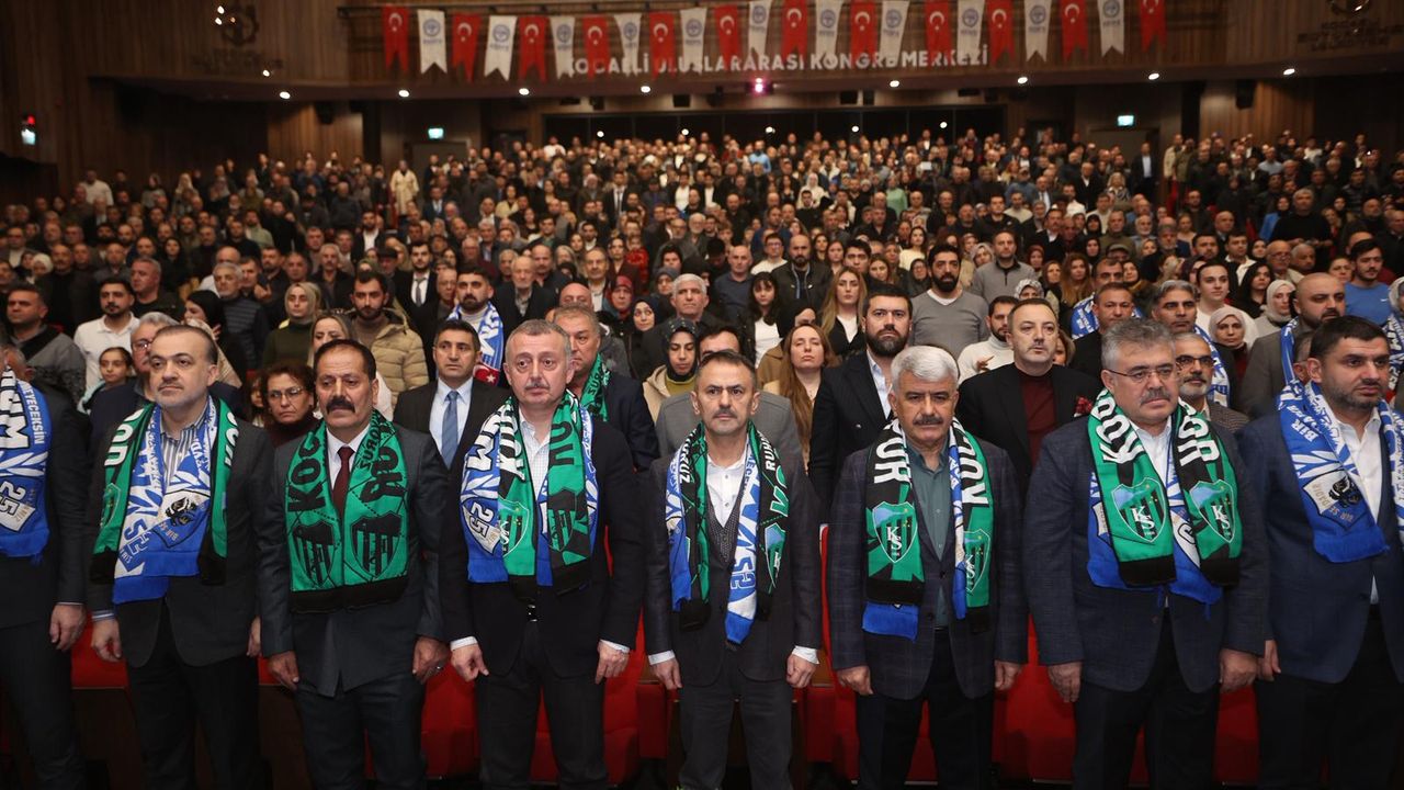 Büyükakın, Âşık Sümmani’yi anma programına katıldı