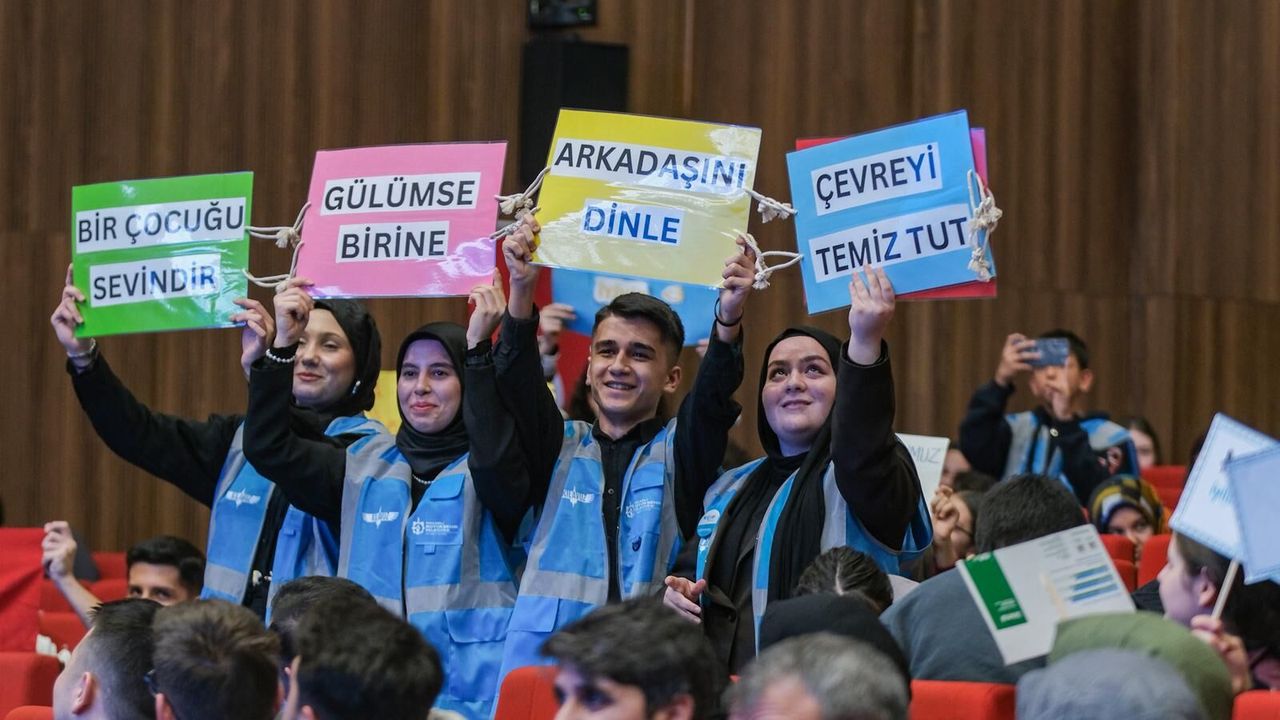 Büyükakın: “İyilik bulaşıcıdır, biz de onun taşıyıcısıyız”