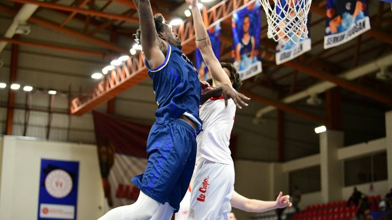 Çayırova Belediyesi, Kipaş İstiklalspor’u Geçerek Zirveye Tutundu