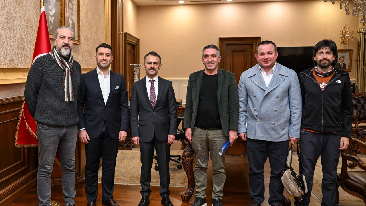 Dağcılık Federasyonu Temsilcileri Vali Aktaş’ı ziyaret etti