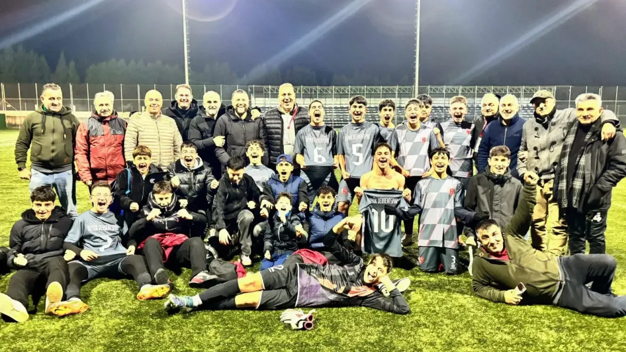 Fatih Uzun’un Derbentspor’u U15 Ligi’nde Fırtına Gibi Esiyor