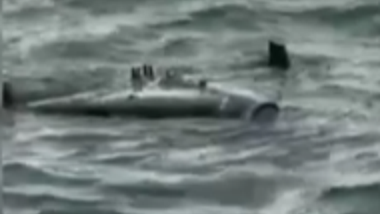 Arnavutköy açıklarında denizde şüpheli cisim paniği