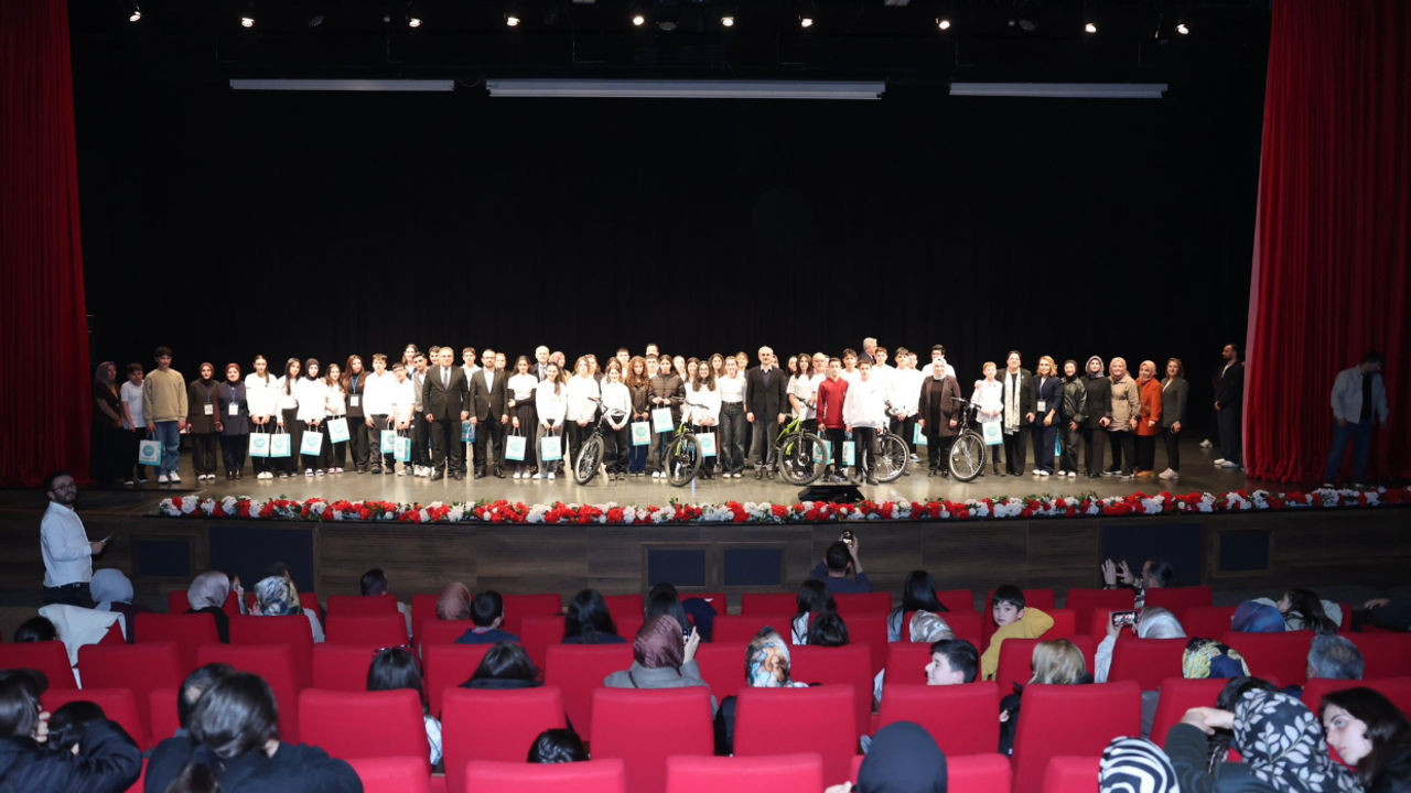 Çayırova’da Bilgi Yarışması Heyecanı Tamamlandı