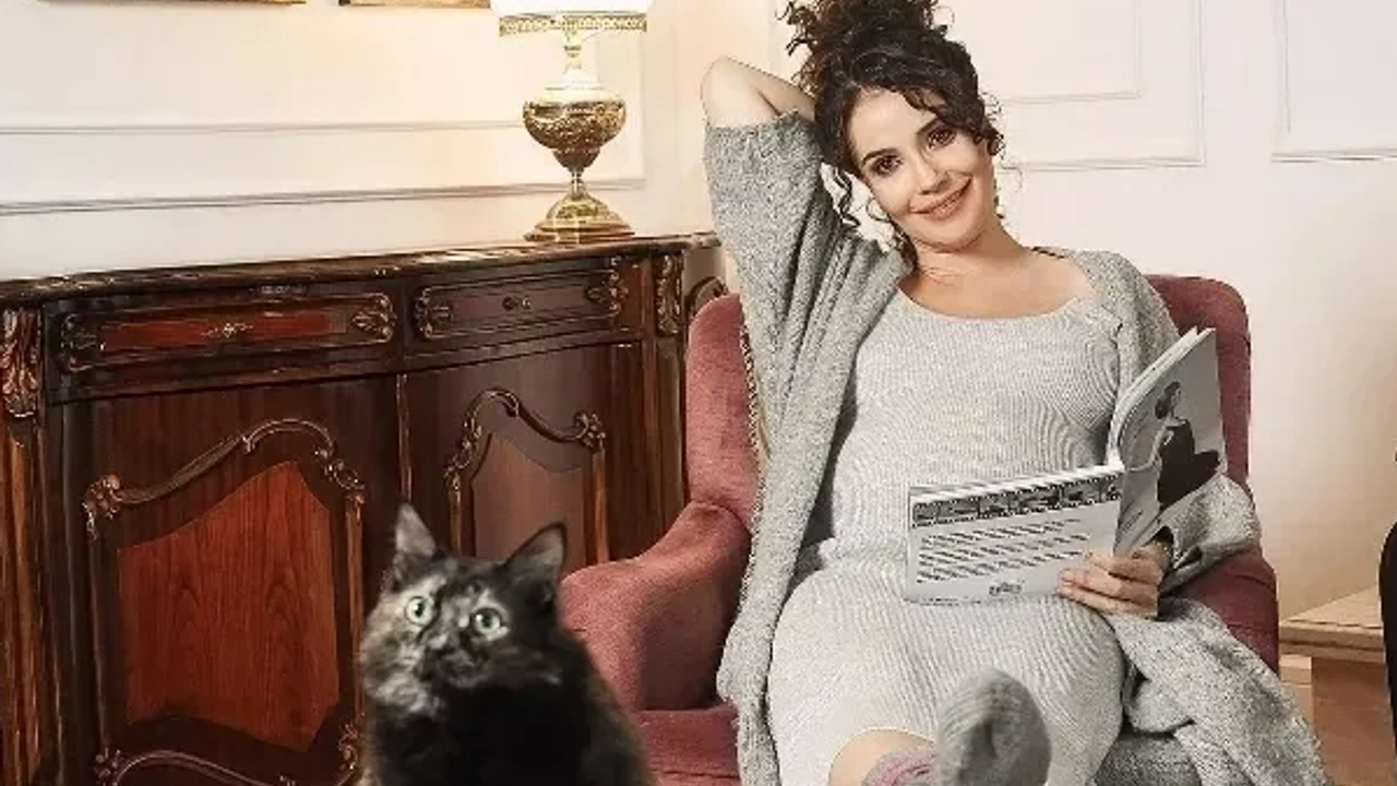 Gizem Karaca Kimdir?: Kızı Yaz’ın oyun anları gülümsetti