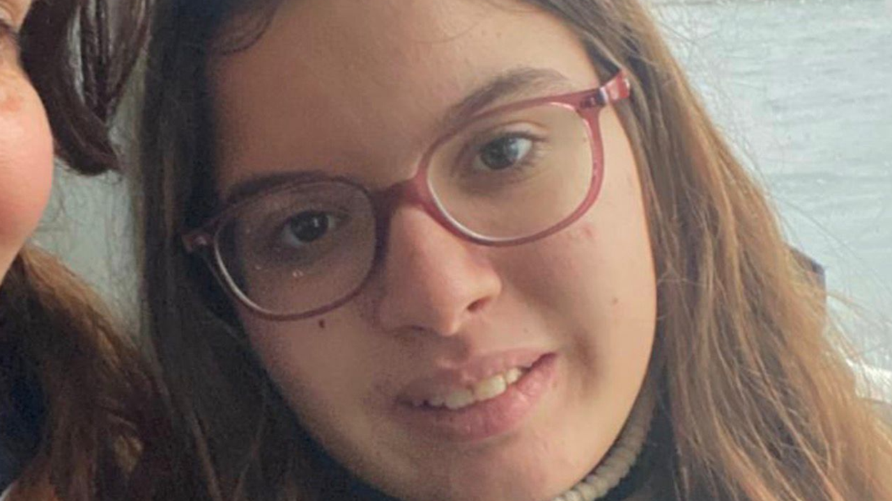 Yenicum’a Tramvay Durağı’nda Görülen 12 Yaşındaki Ela Olca Kayıp