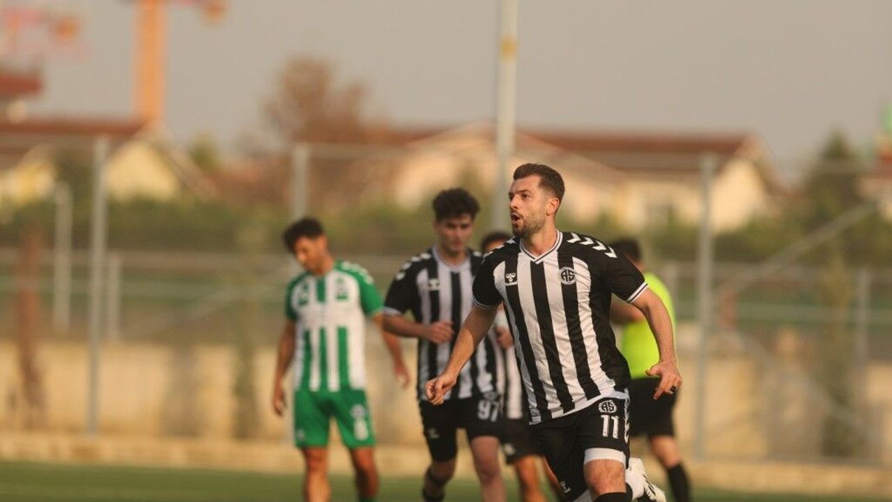 Süper Amatör Lig’in gol kralından 4 gollük şov