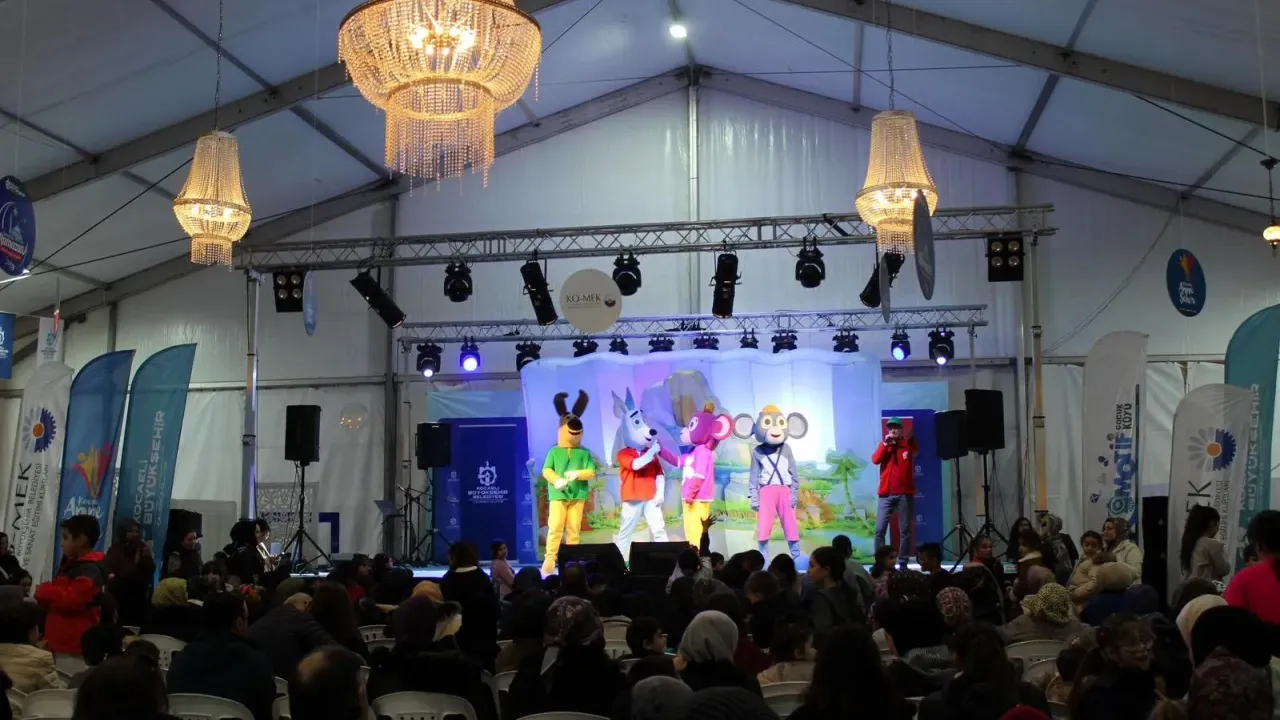 Gebze Kent Meydanı’nda Ramazan Coşkusu: Çocuklar Sahneye Çıktı