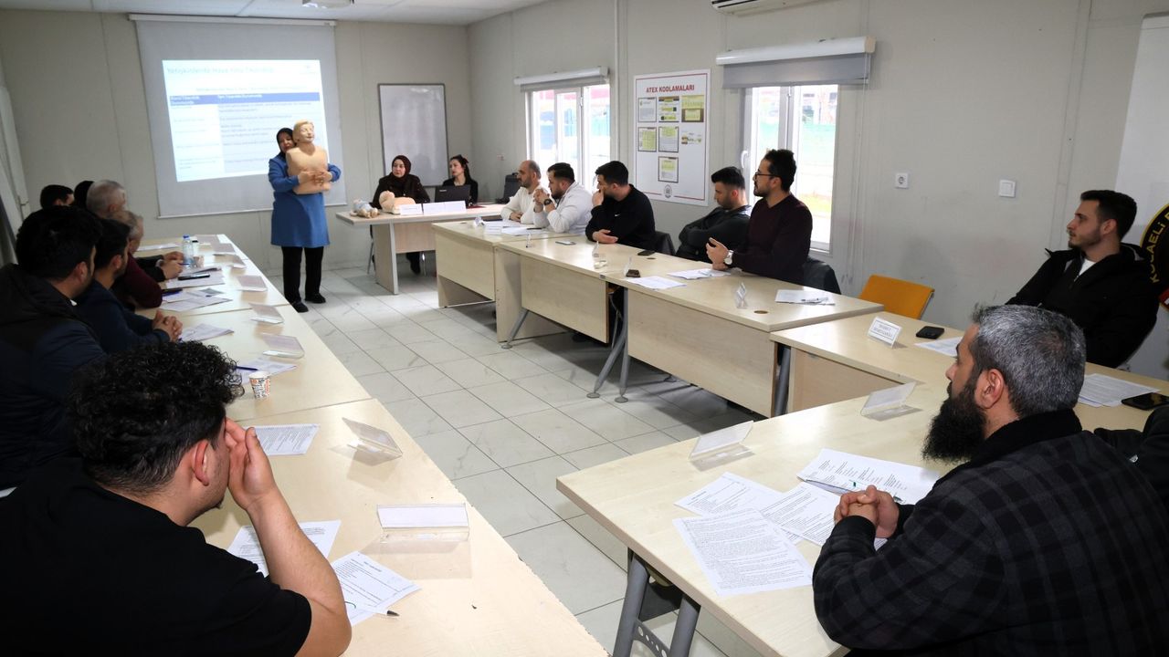Büyükşehir’den Personel ve STK’lara İlk Yardım Eğitimi