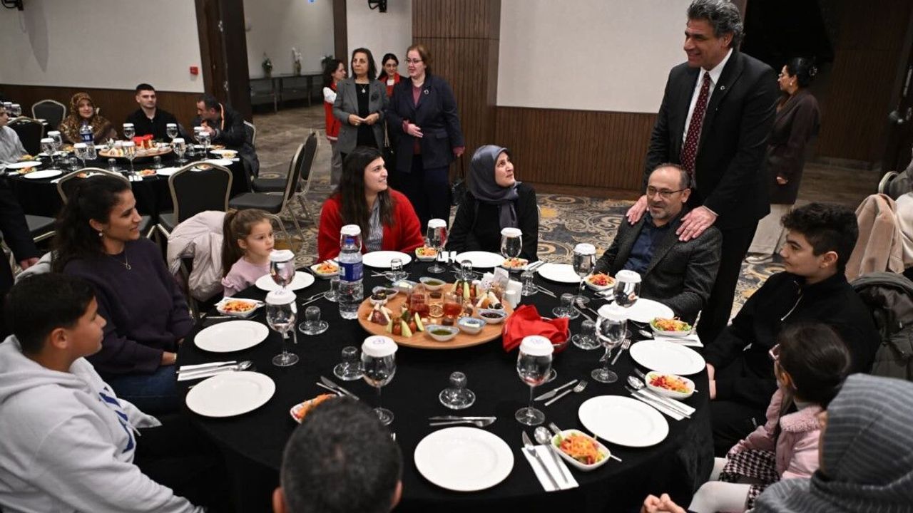 Kartepe’de Ramazan’ın İlk İftarında Şehit Aileleriyle Buluşma