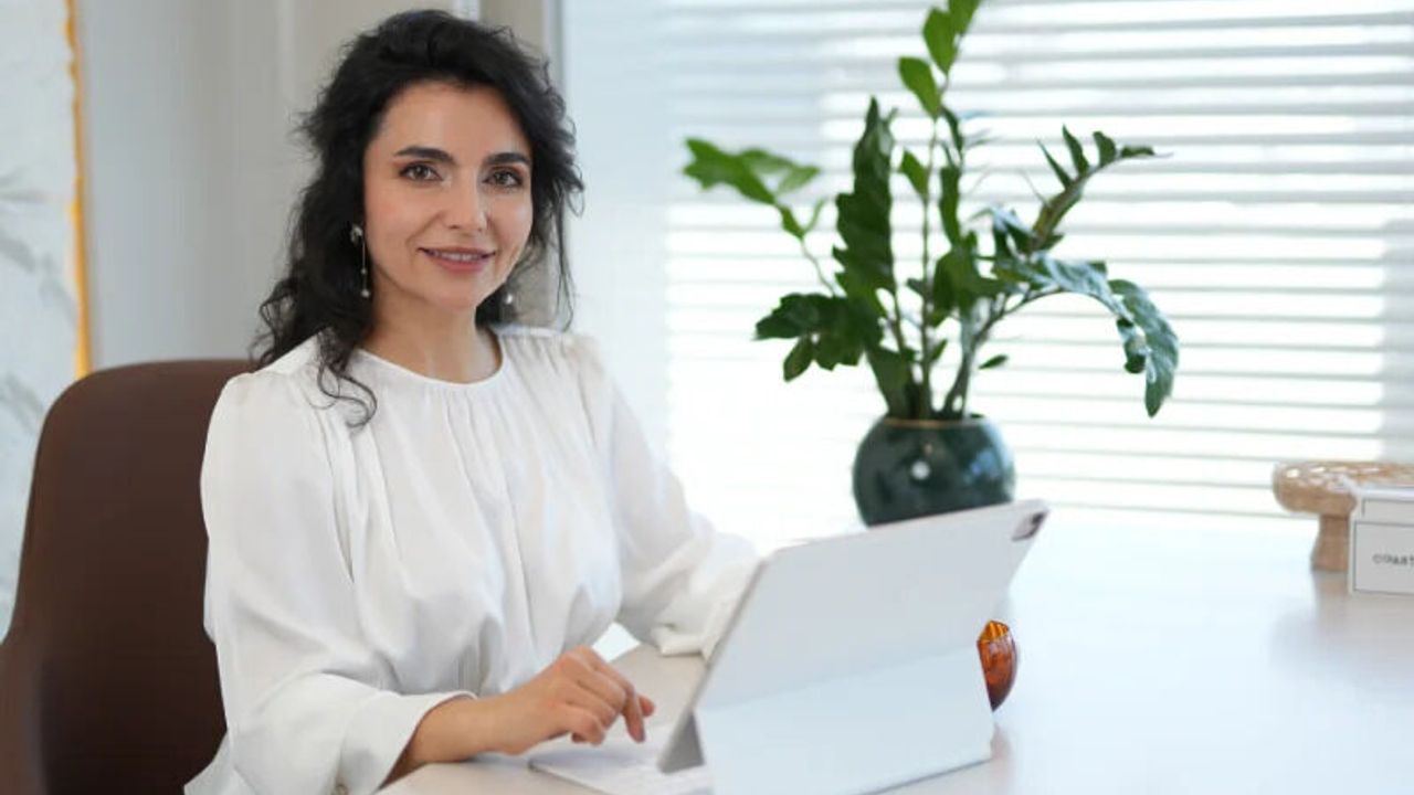 Doç. Dr. Hatice Kaya artık kendi kliniğinde