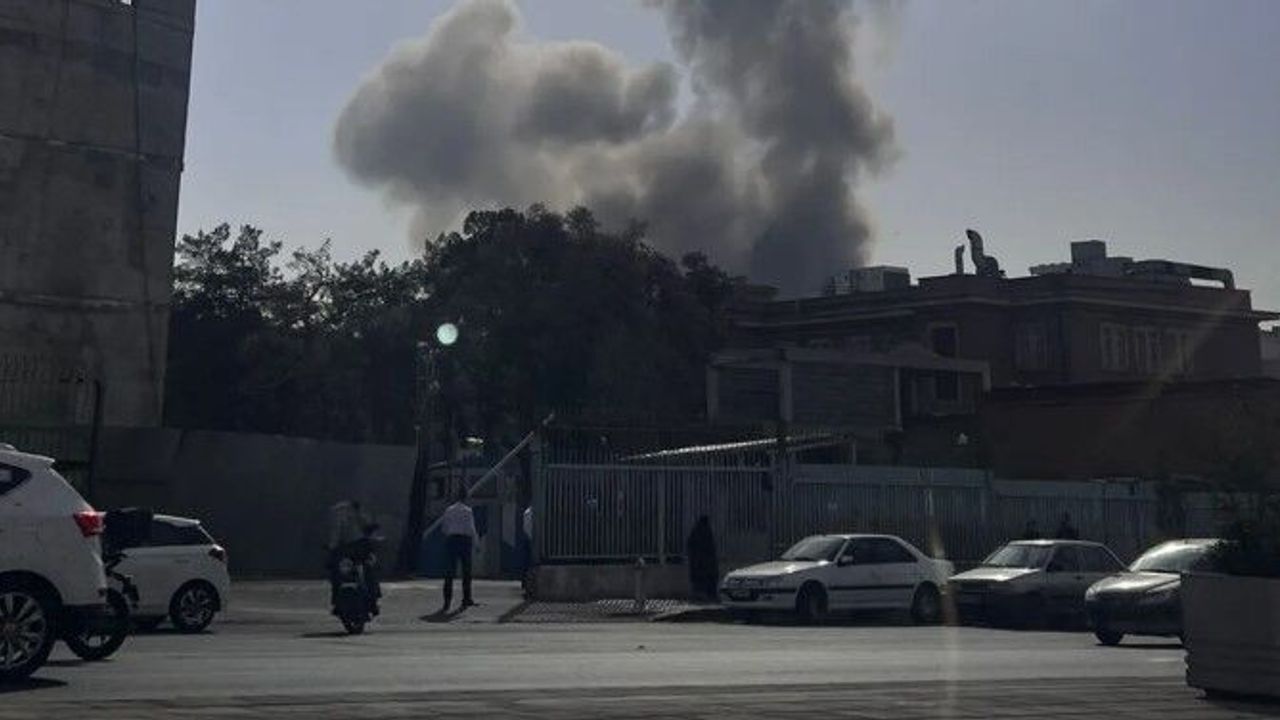 İsrail İran’a Saldırı Başlattı: Tahran’da Peş Peşe Patlamalar