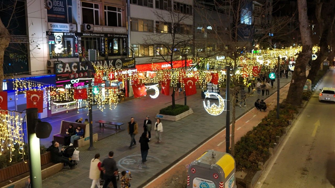 İzmit Ramazan’a Işıl Işıl Hazırlandı