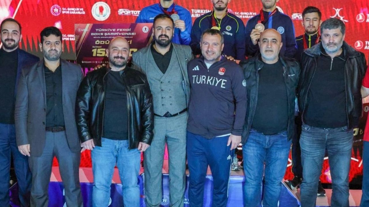 Kağıtsporlu Boksörlerden Türkiye Şampiyonası’nda Önemli Başarı