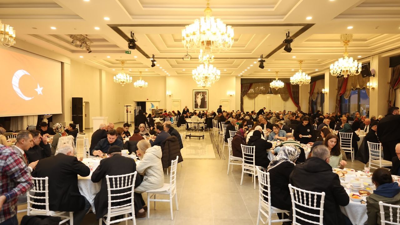 Derince’de Şehit Aileleri ve Gaziler Onuruna Anlamlı İftar