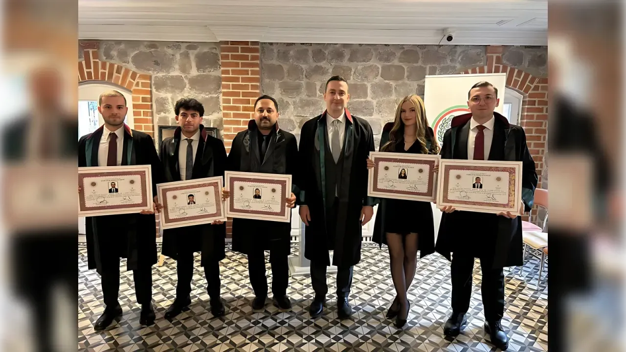 Genç Avukatlar Kocaeli’de Meslek Yeminini Etti