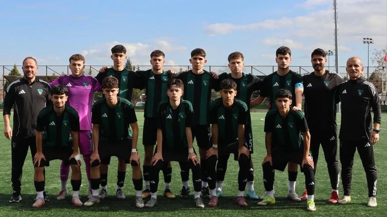 Vinsan Tesisleri’nde altyapı derbisi heyecanı