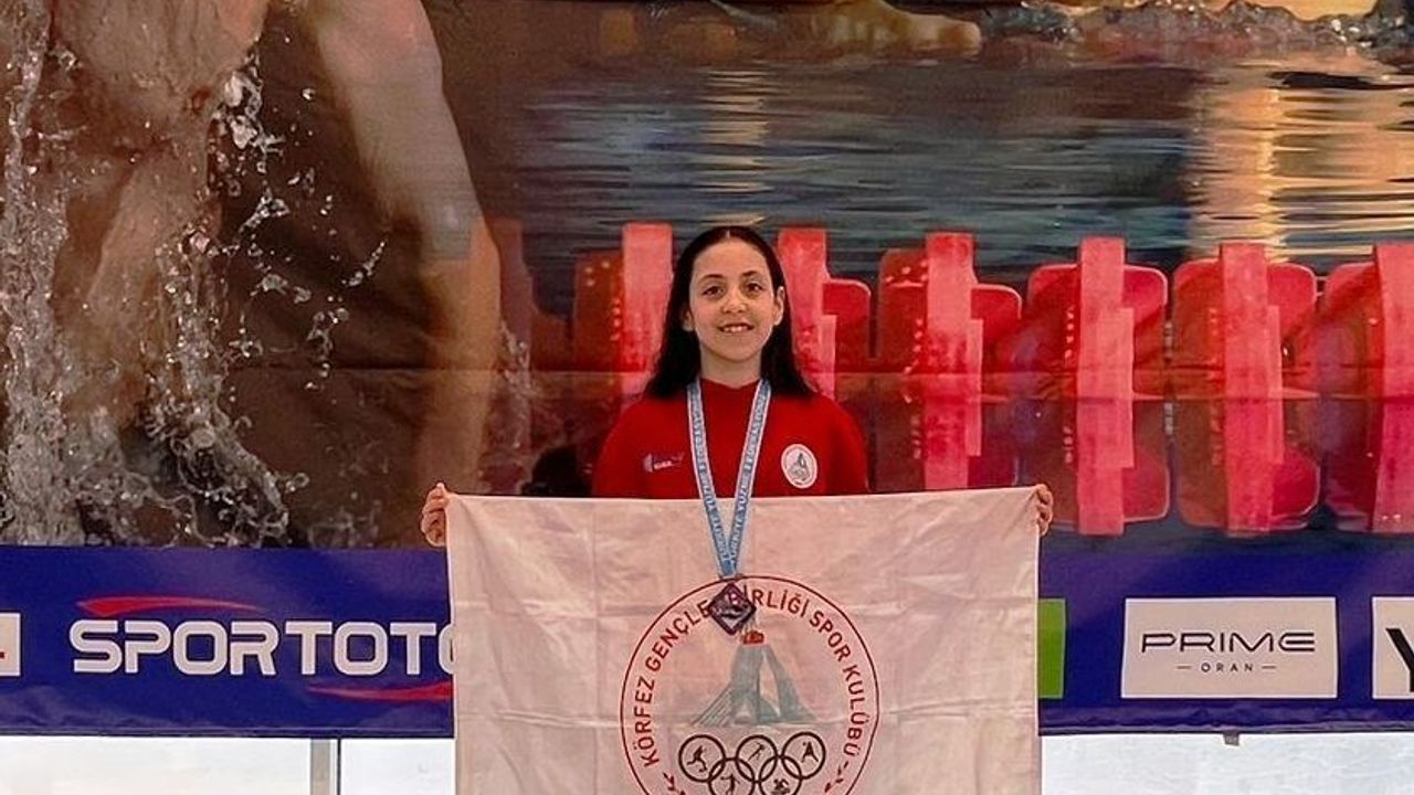 Körfez GB Açık Su Yüzme’de Türkiye Şampiyonu Çıkardı