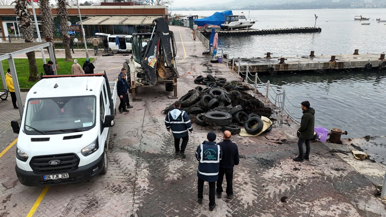 Körfez’de Deniz Dibi 50 Araç Lastiğinden Temizlendi