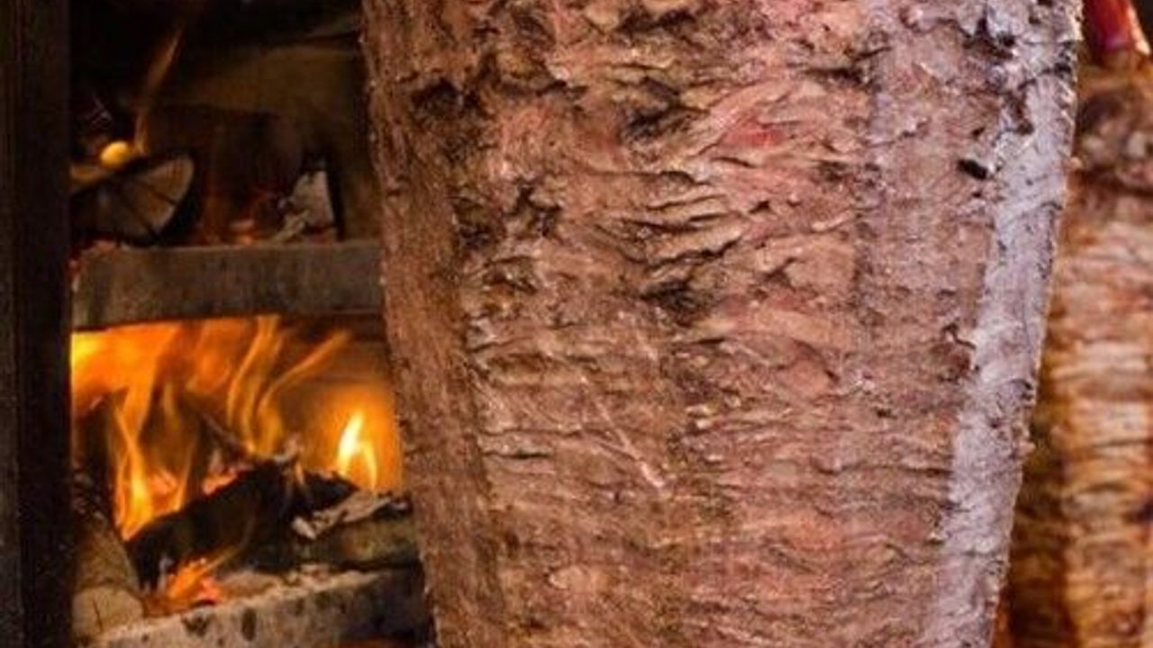 Kocaeli’de de Şubeleri Olan Ünlü Döner Zinciri Satışa Çıktı