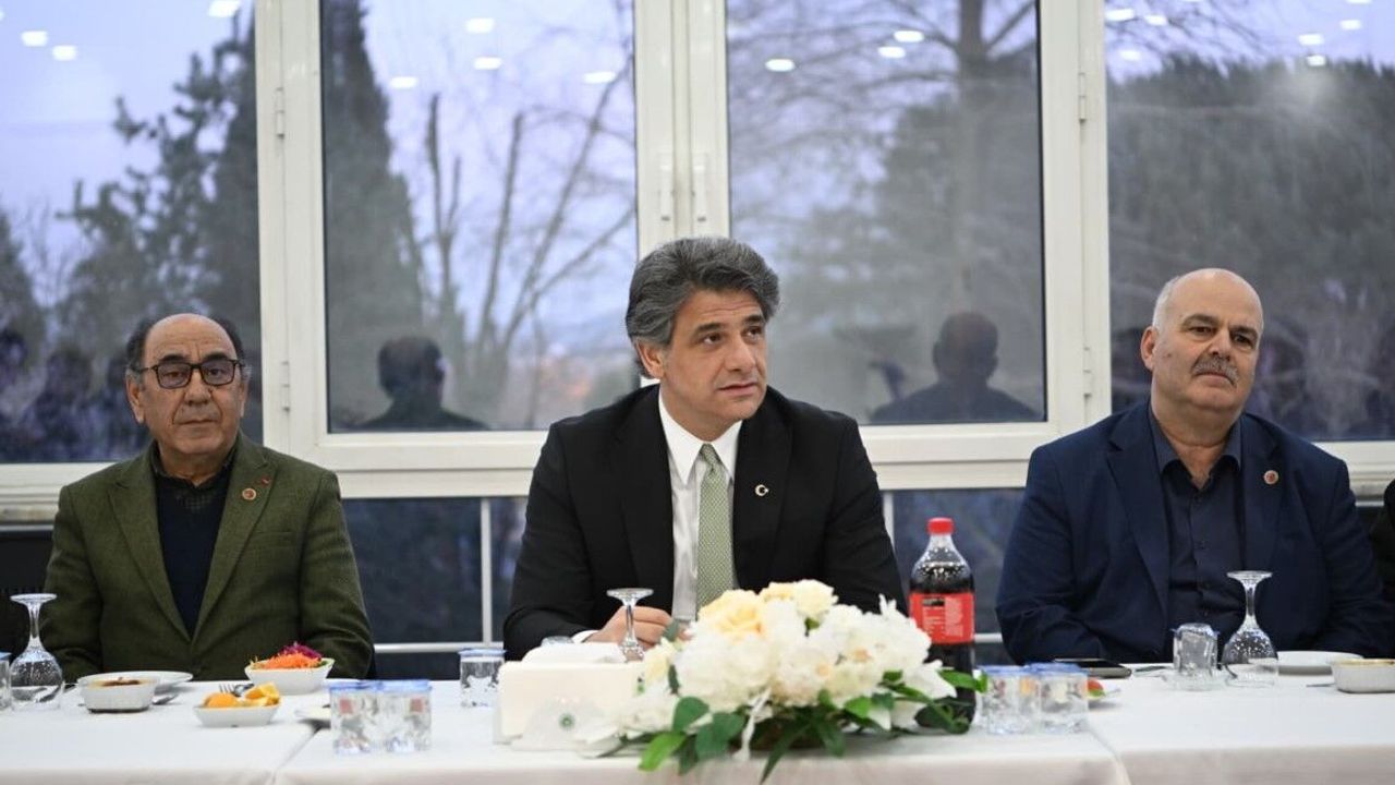 Kartepe Belediye Meclisi İftar Sofrasında Buluştu