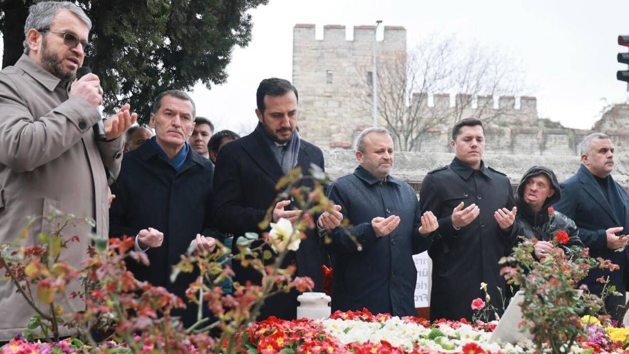 Necmettin Erbakan Vefatının 15. Yılında Kabri Başında Anıldı