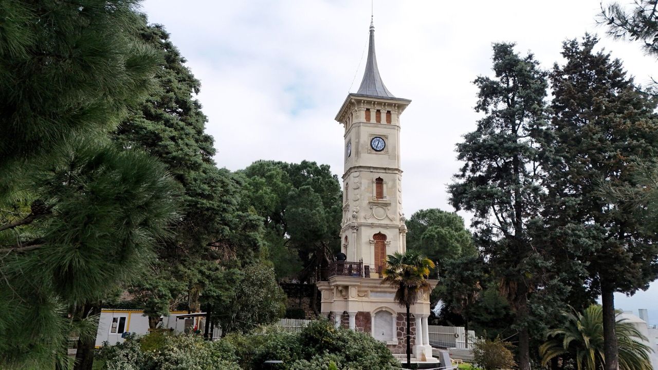 Kocaeli Büyükşehir, Tarihi İzmit Saat Kulesi'ne Gerçek Kimliğini Kazandırıyor