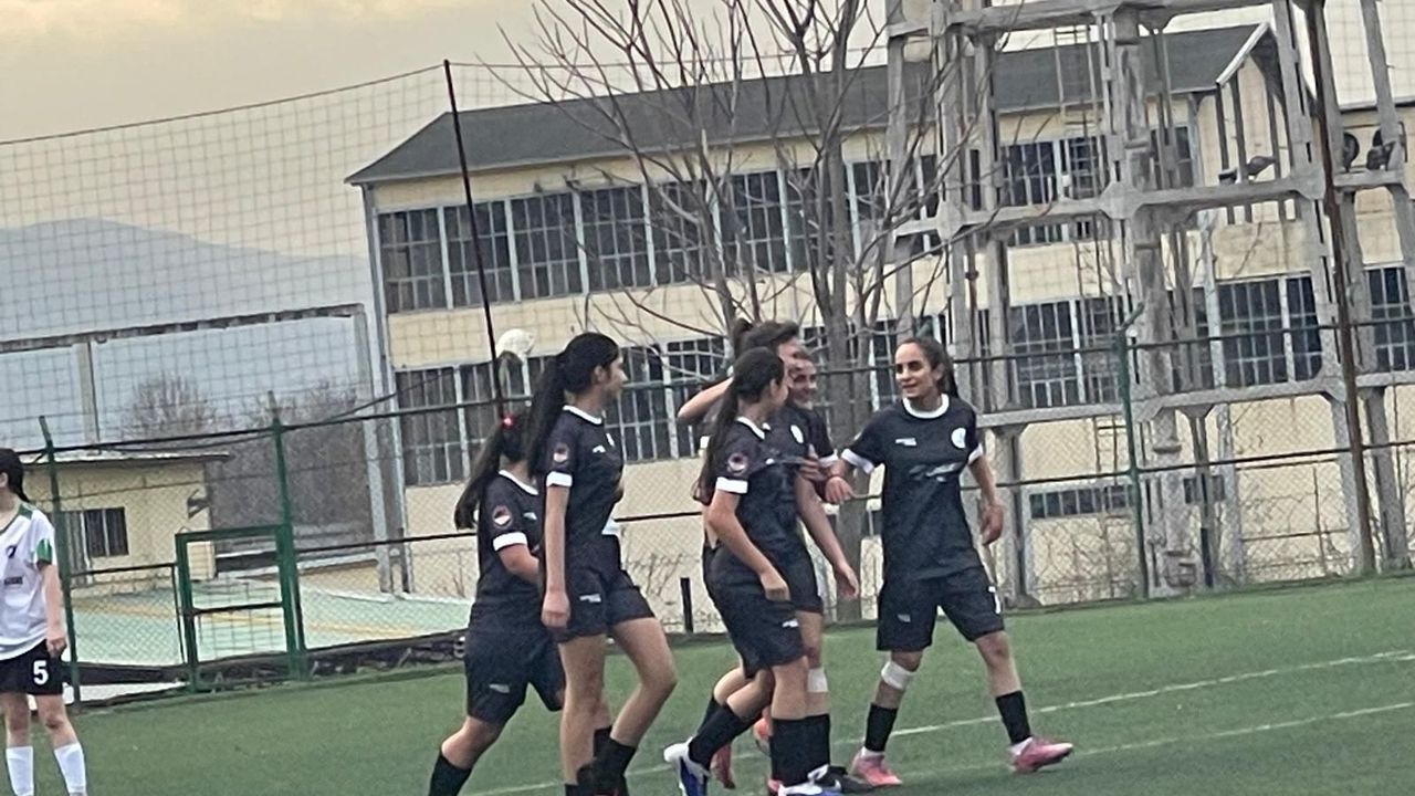 U17 Kadınlar Ligi’nde Körfez’den 6-1’lik galibiyet