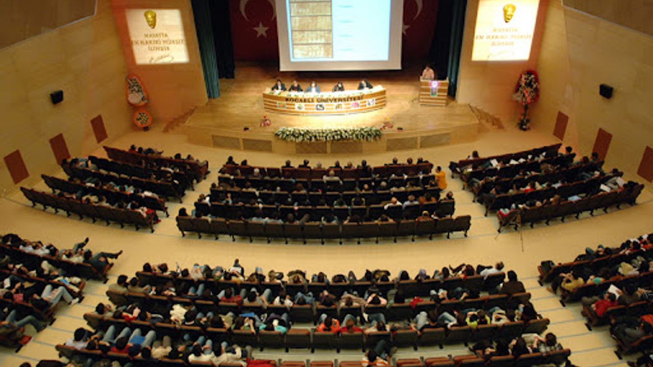 Cevdet Kudret Edebiyat Ödülleri Artık Kocaeli Üniversitesi’nde