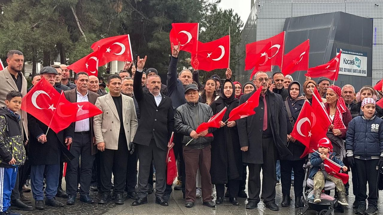 Dilovası’nda Bayrağa Saygı Yürüyüşü Gerçekleştirildi