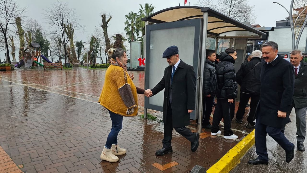 Vali Aktaş’tan Gölcük Değirmendere Yalı Mahallesi Muhtarlığı’na Ziyaret