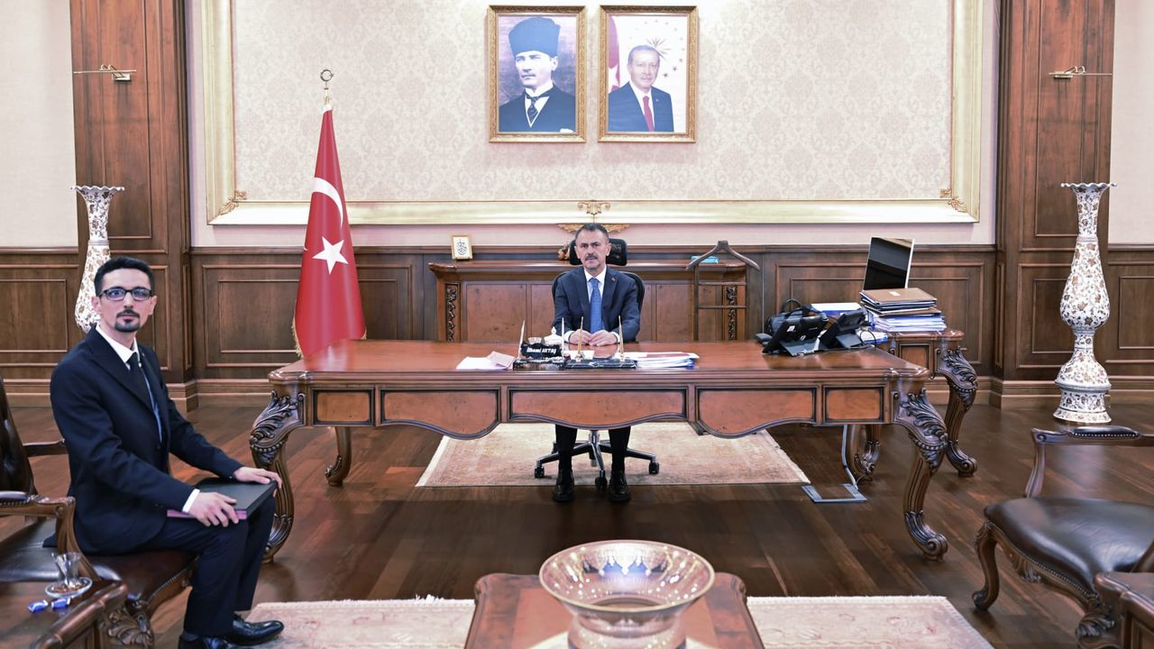 Grafik Tasarımcısı Birol Aydın’dan Vali İlhami Aktaş’a Ziyaret