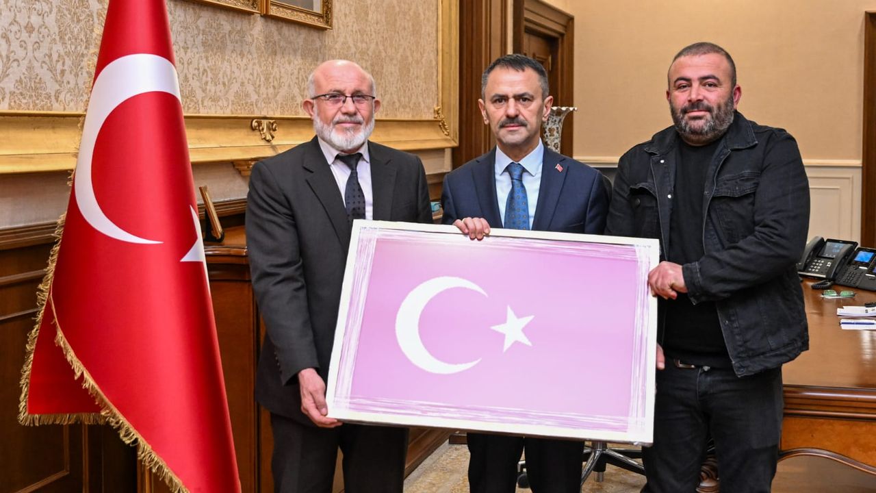 Körfez Niğdeli Dernekler Federasyonu Başkanı Nebili’den Vali Aktaş’a Ziyaret