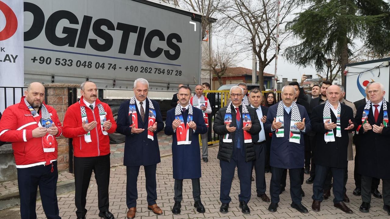 Yardım tırları Gazze’ye ulaştırılmak üzere dualarla uğurlandı