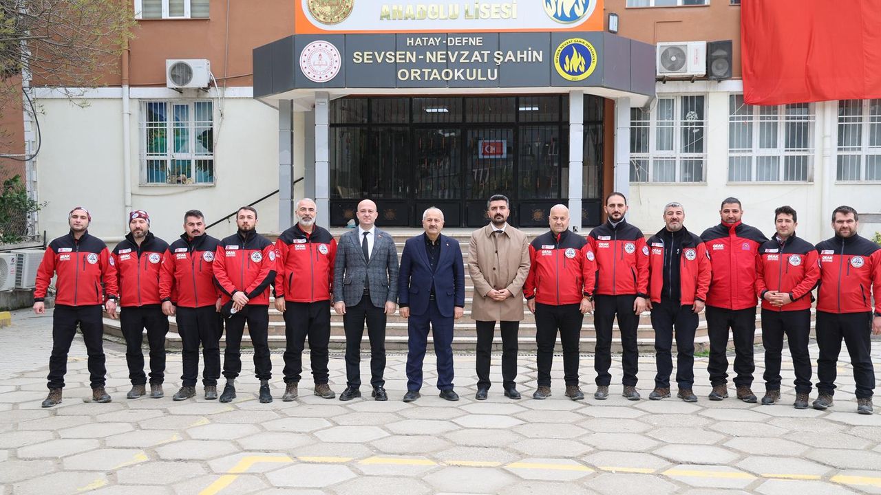 Başkan Büyükgöz, Hatay’da deprem şehitlerini dualarla andı