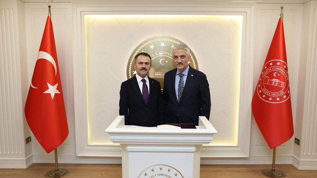 Vali İlhami Aktaş’tan Düzce Valisi Mehmet Makas’a hayırlı olsun ziyareti
