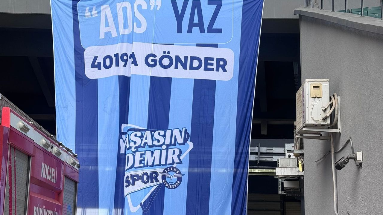 Kocaeli Stadyumu’nda Adana Demirspor’a Destek