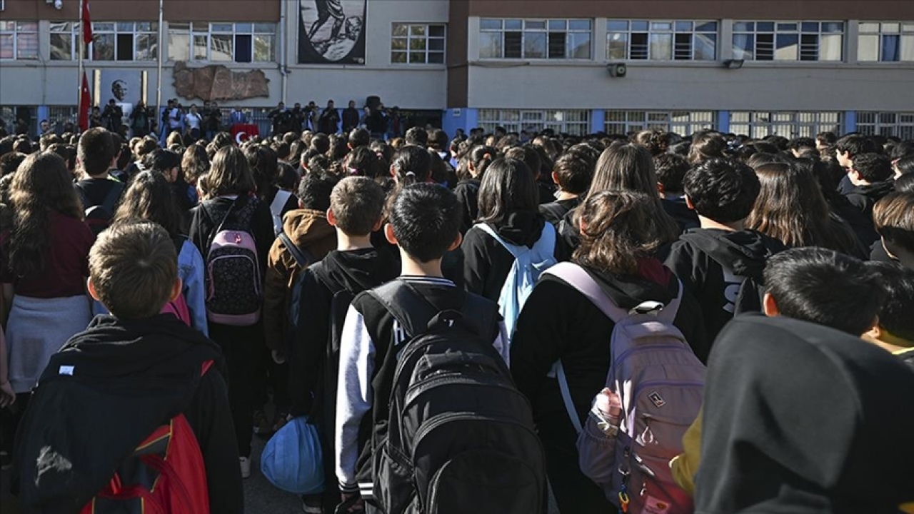 6 Şubat Depremleri Üçüncü Yılında Okullarda Saygı Duruşuyla Anılacak