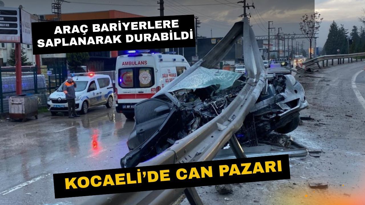 İzmit’te Otomobil Bariyerlerin Üzerinde Asılı Kaldı: Metal Parçalar Havada Uçuştu