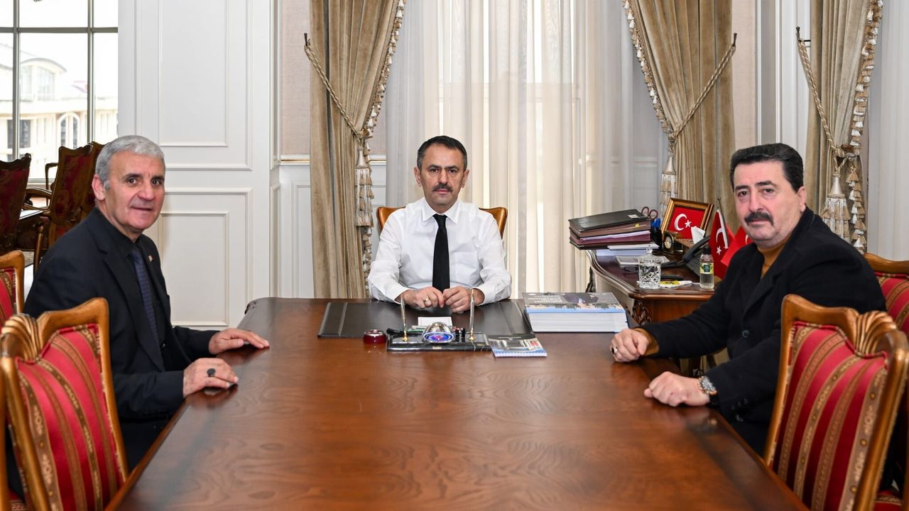 Erzurumlular Derneği Kurucu Başkanı Avni Gözütok Vali İlhami Aktaş ile Buluştu