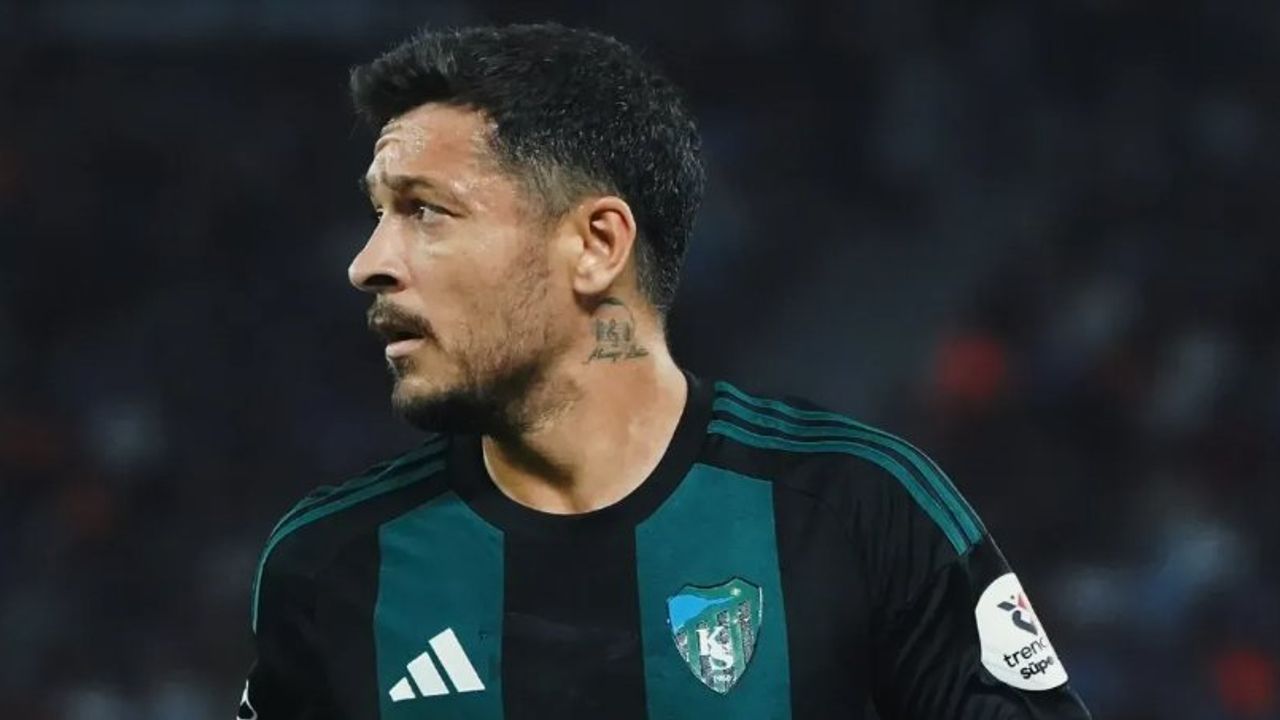 Kocaelispor’un Kaptanı Ahmet Oğuz, Taraftarın Tepkisini Anlayışla Karşıladı