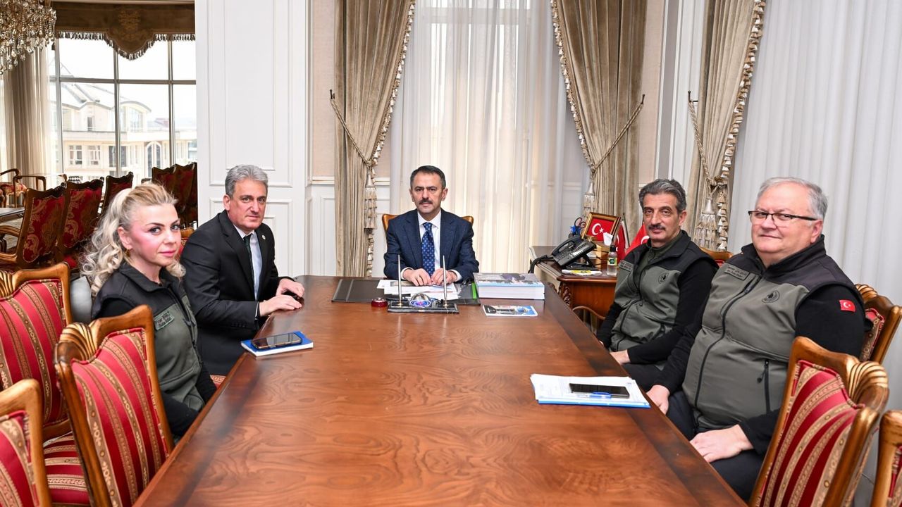 Doğa ve şehir gündemi buluştu: Sakarya Orman Bölge Müdürlüğü’nden Valiye ziyaret