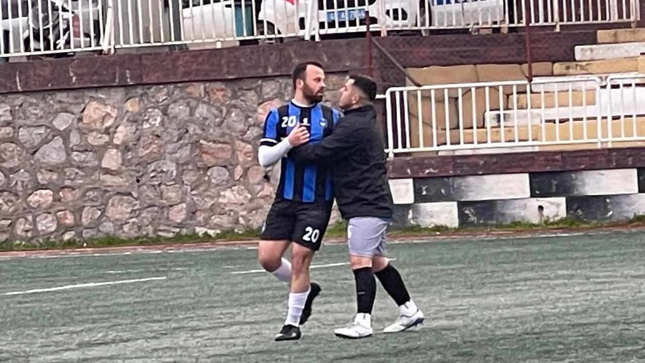 2. Amatör Küme’de 12 Kırmızı Kartlı Gergin Maç