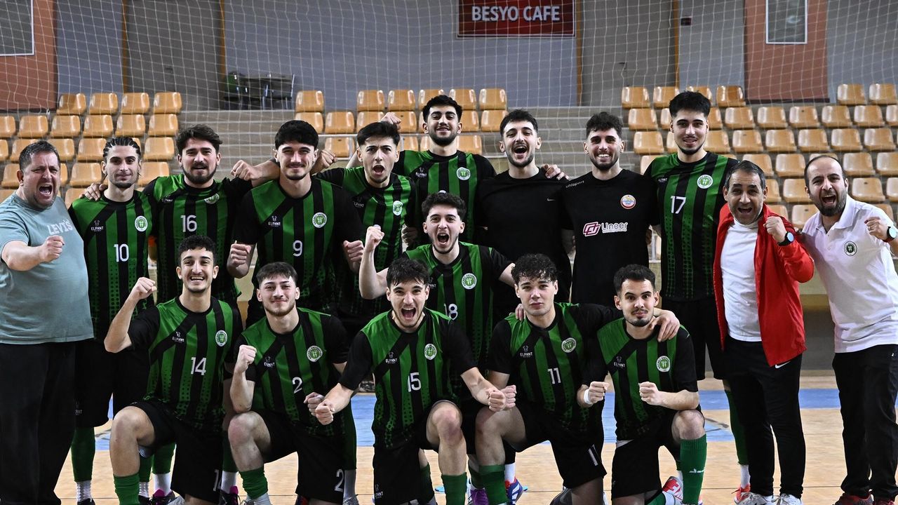 Kocaeli Üniversitesi Futsal Takımı Namağlup Final Bileti Aldı